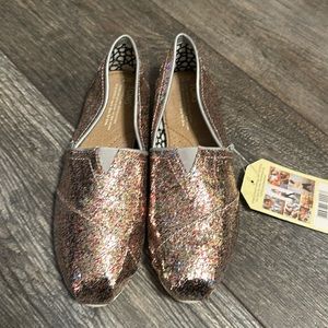 Tom’s NWT women’s classic Alpargatas